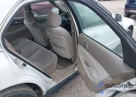 1997 Honda Accord Ex z USA, uszkodzony, nr VIN 1HGCD5555VA127980